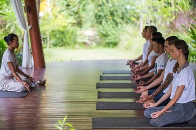 A class learning meditation techniques